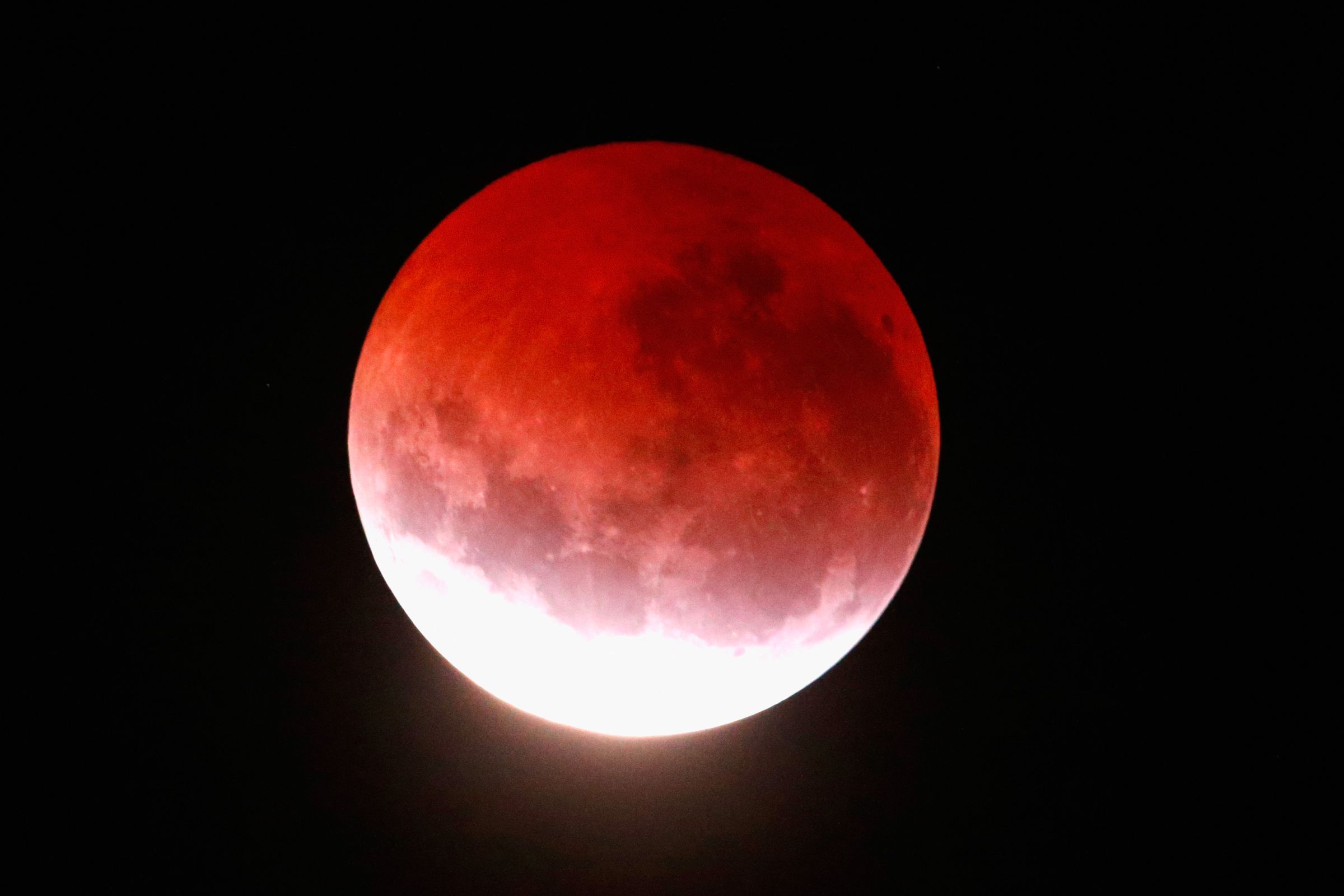 Lunar Eclipse Lights Up New Zealand Sky